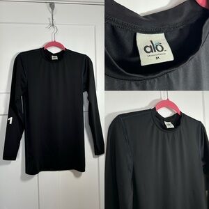 Alo medium long sleeve black shirt